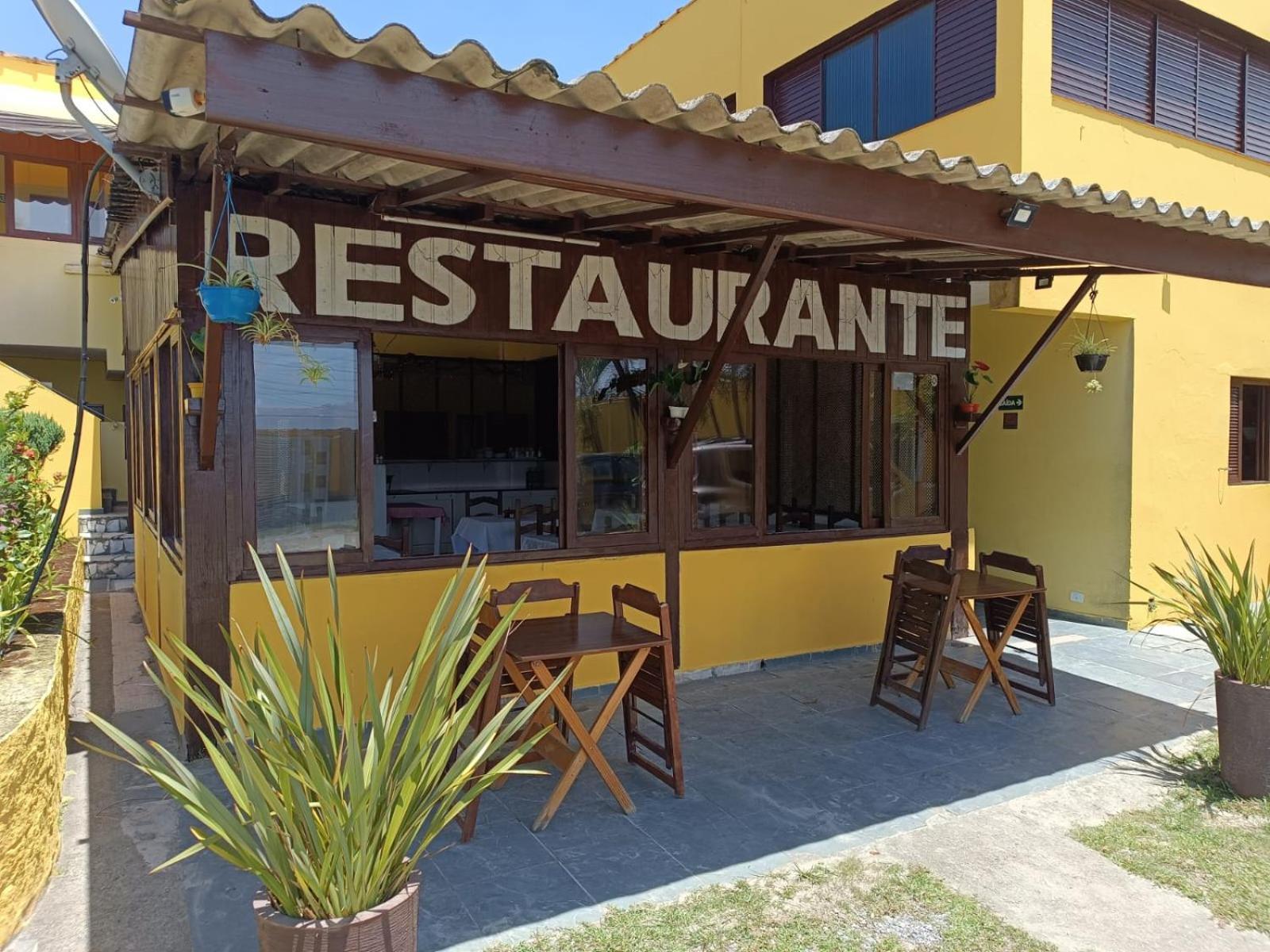 Pousada E Restaurante Frente Mar H غوارويا المظهر الخارجي الصورة