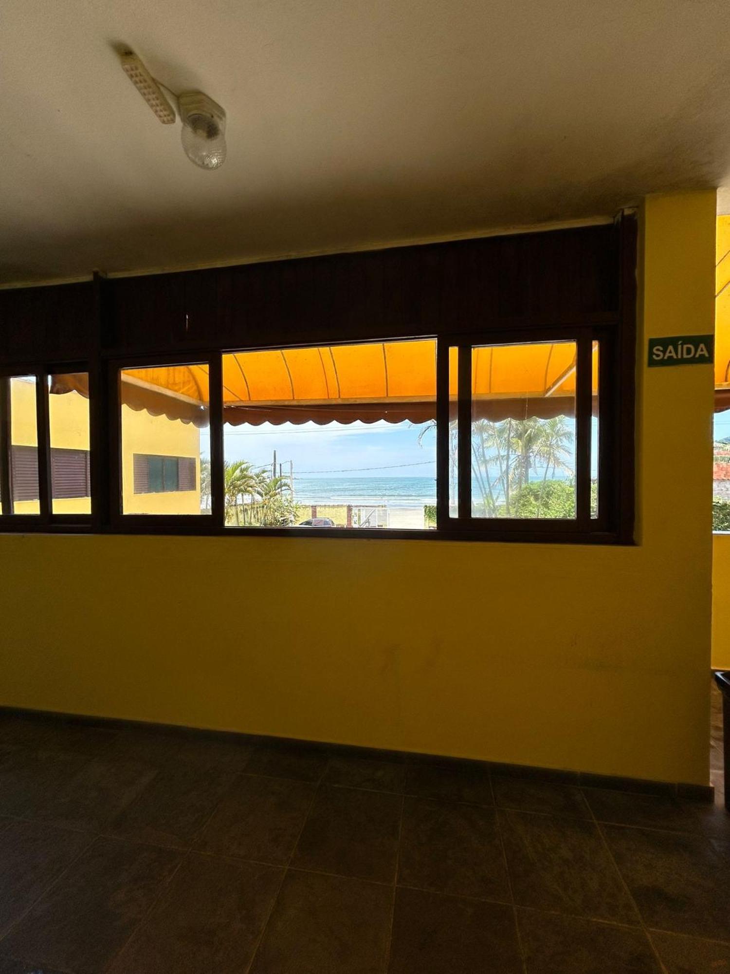 Pousada E Restaurante Frente Mar H غوارويا المظهر الخارجي الصورة